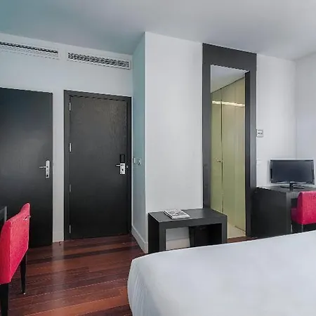 Sea Port Hotel 4*