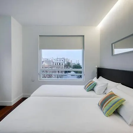 فندق Atarazanas 4*