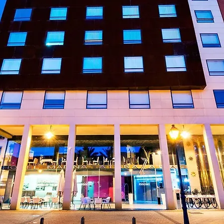 Отель Atarazanas 4*