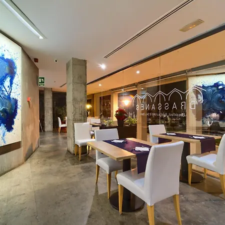 Atarazanas Hotel 4*