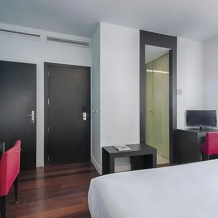 Atarazanas Hotel 4*